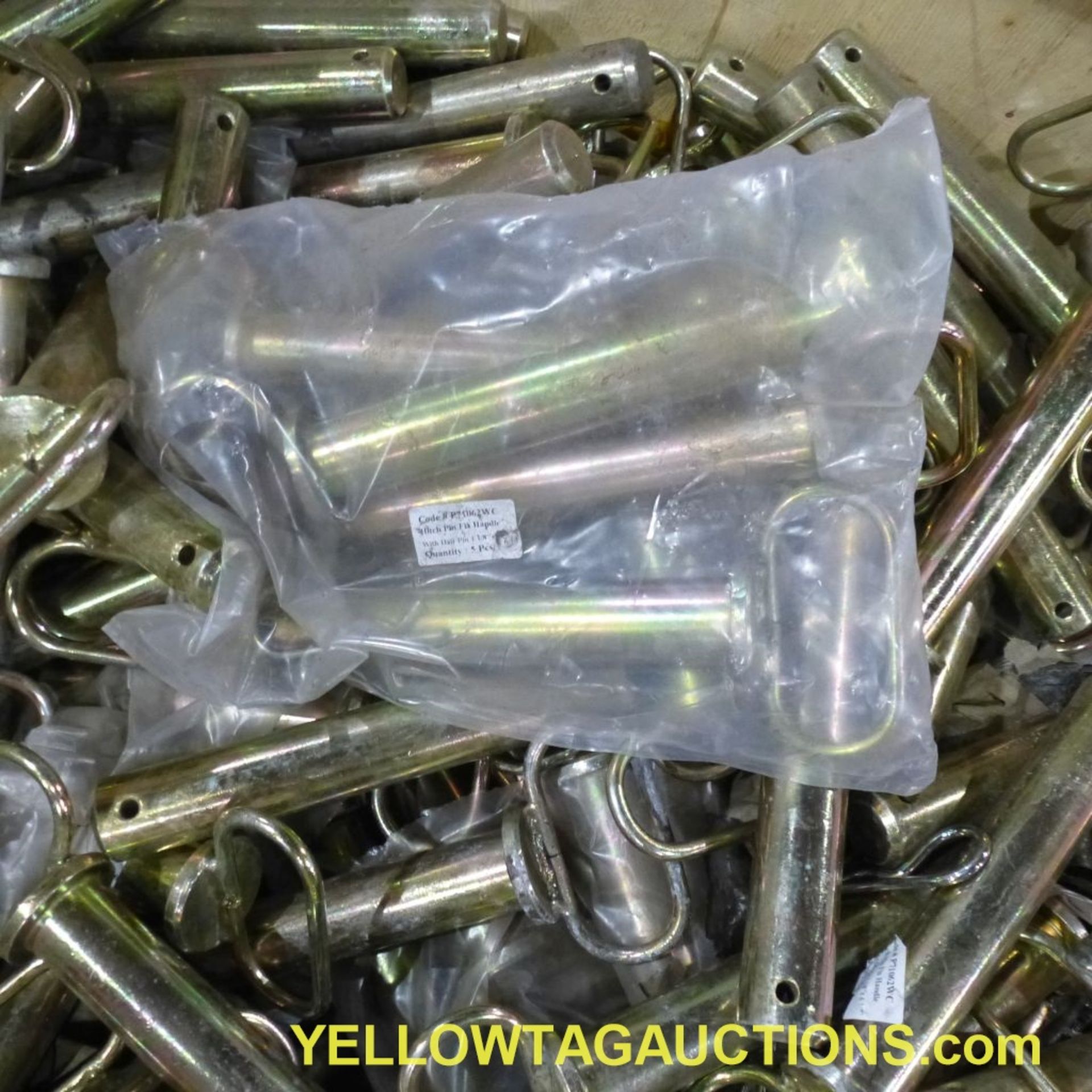 Lot of Approx. (740) Pull Pins with Handles|1-1/16" x 7-1/4"|Tag: 540 - Image 4 of 7