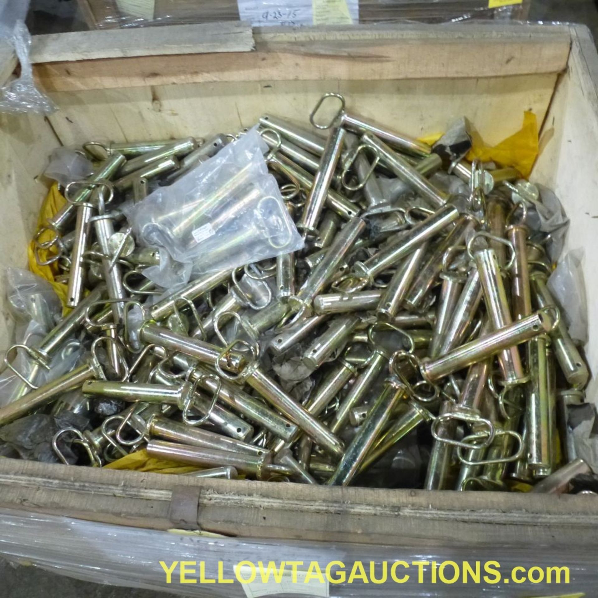 Lot of Approx. (740) Pull Pins with Handles|1-1/16" x 7-1/4"|Tag: 540 - Image 3 of 7