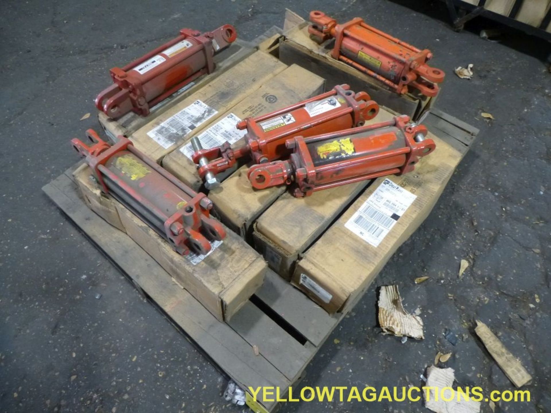 Lot of (13) Hydraulic Actuators|2,500 PSI|Tag: 1136