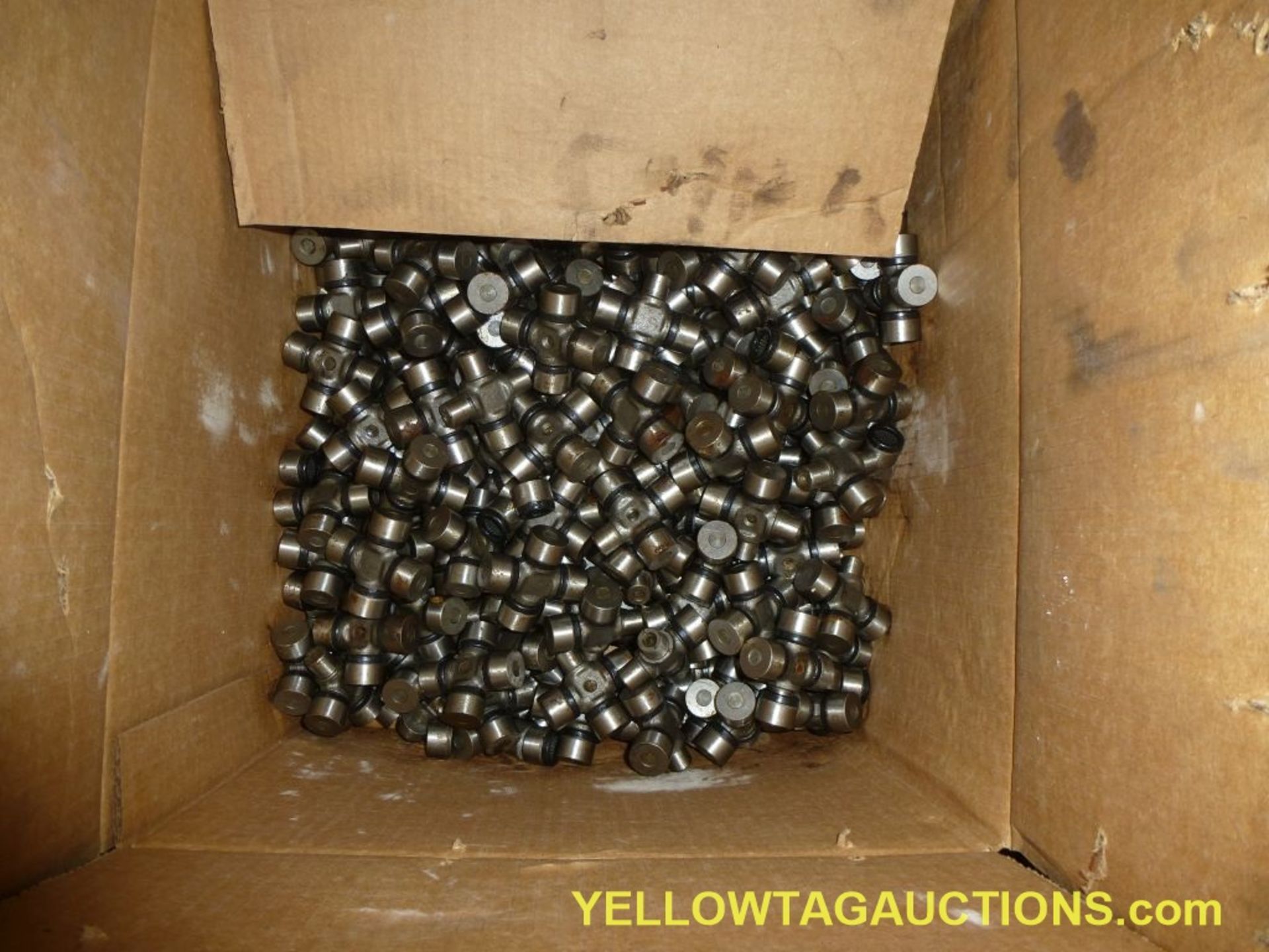Lot of (1) Pallet of Approx. (300) Cross Bearings|Tag: 1166 - Bild 6 aus 9