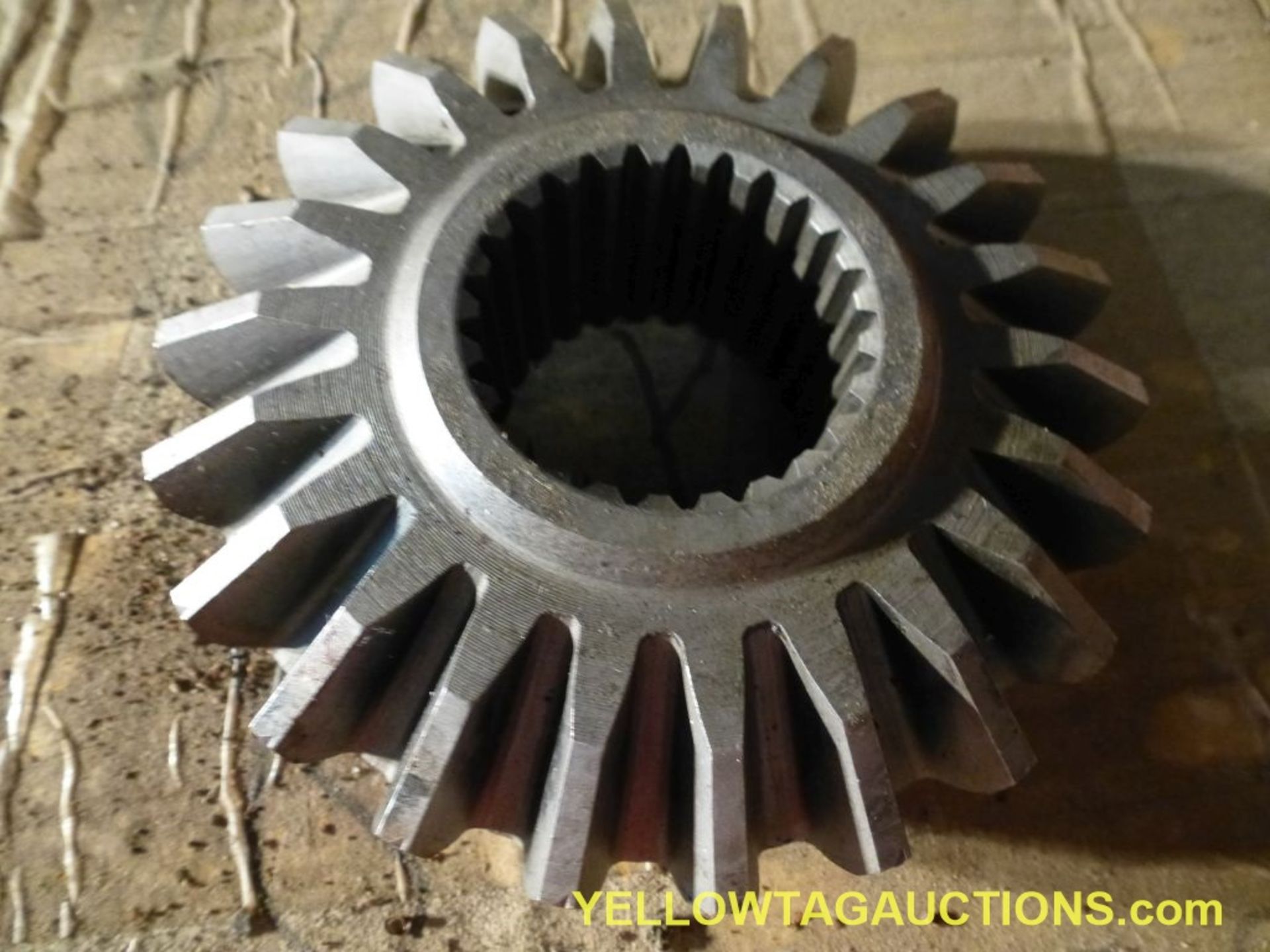 Lot of Approx. (476) Bearings and Gears|Approx. (16) 25 Spline Gears; Approx. (460) Roller - Bild 4 aus 7