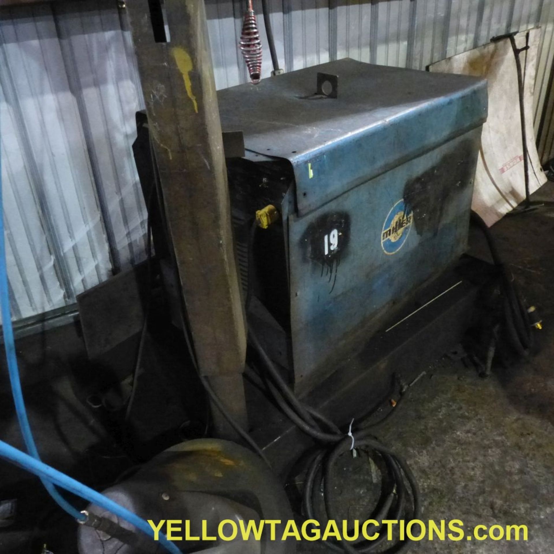 Miller Arc Welder with Wire Feeder|Model No. MP-45E; Serial No. JA417653; 64/32A; 230/460V|BUYER - Bild 2 aus 4