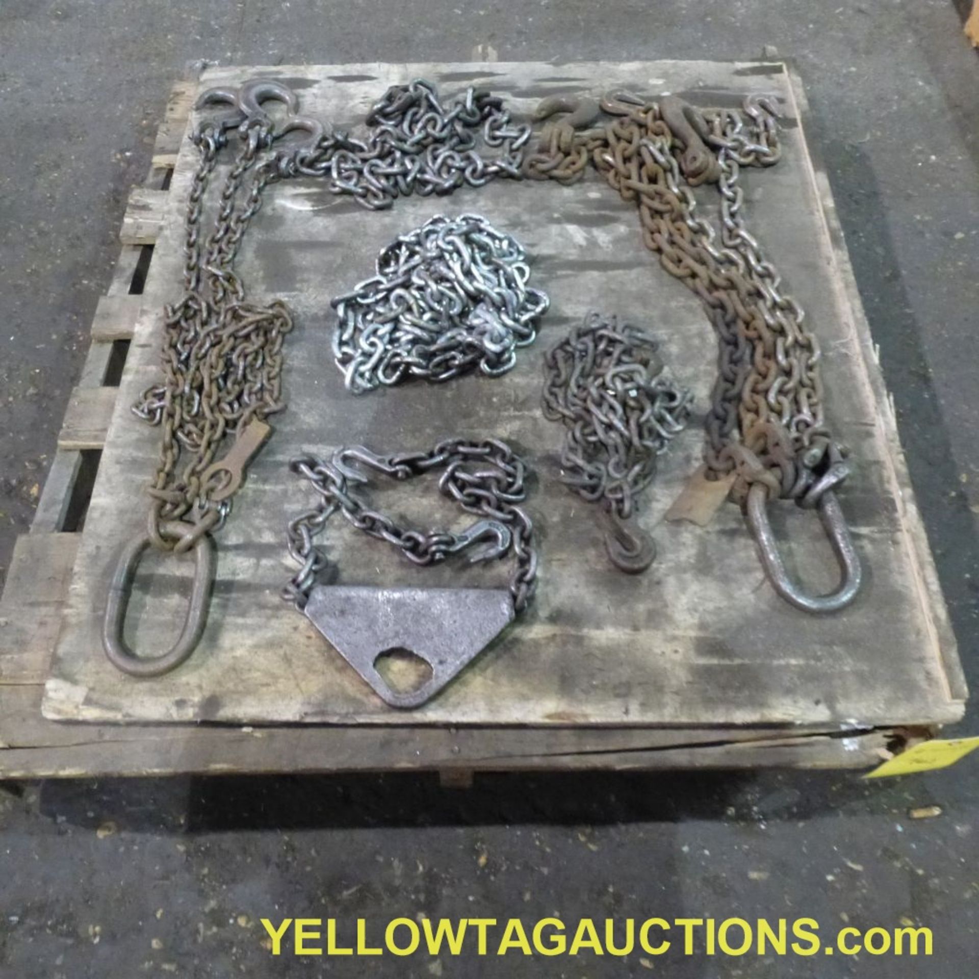 Lot of Assorted Chains and Hooks|Tag: 761