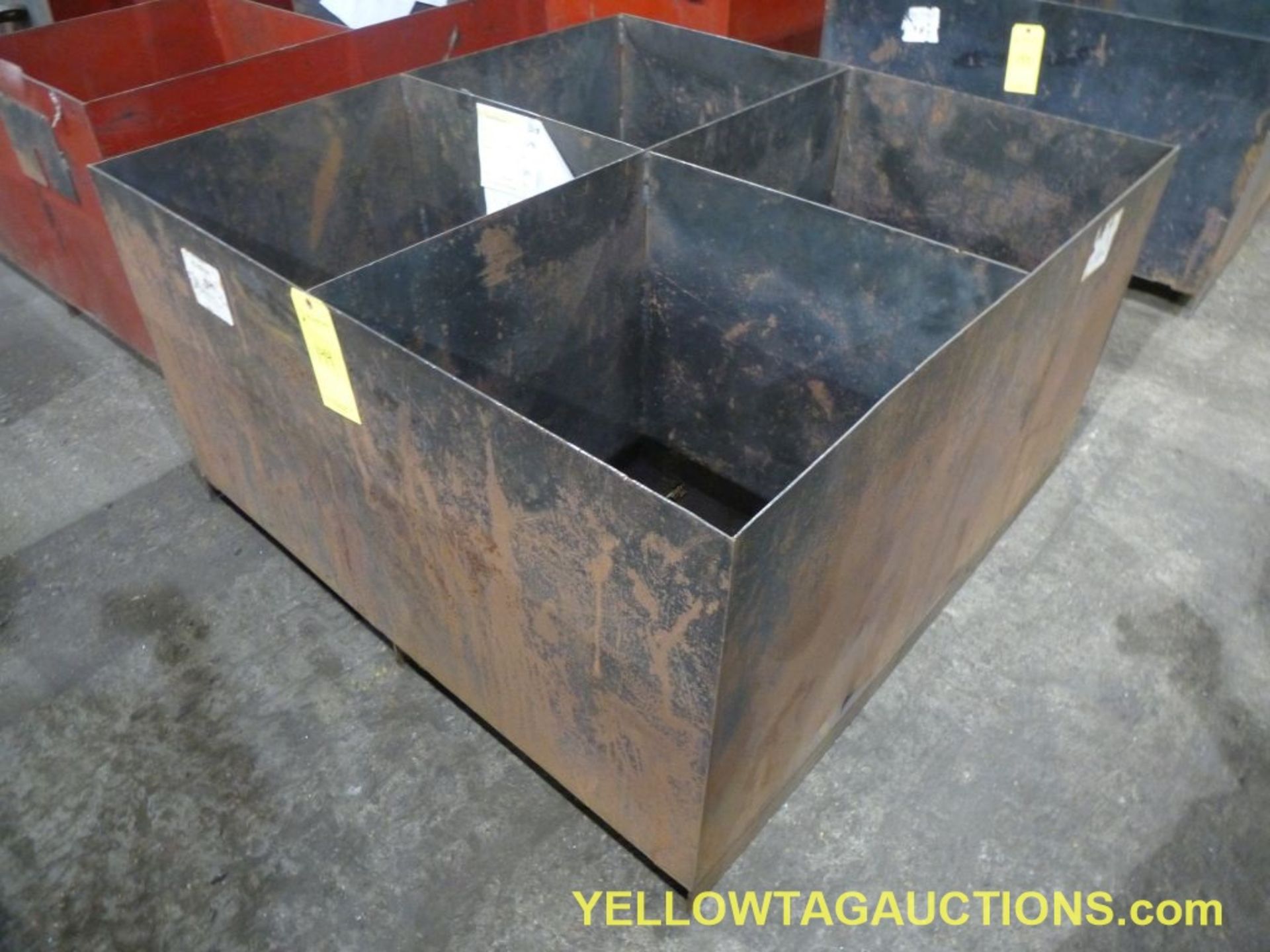 Lot of (1) 4-Section Parts Bin|Tag: 144