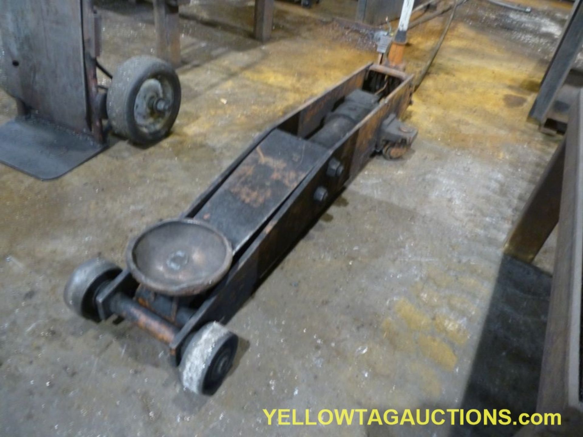 Heavy Duty Hydraulic Floor Jack|Tag: 625 - Image 4 of 7