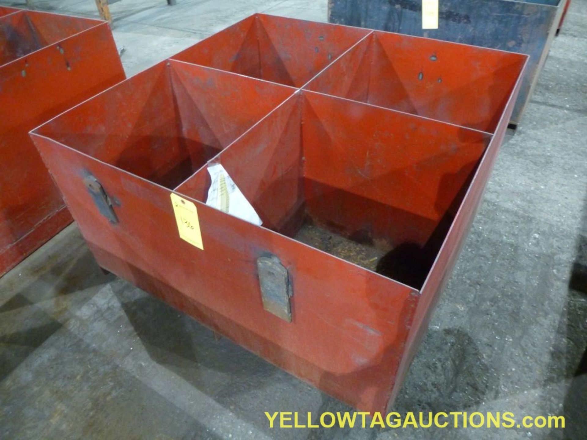 Lot of (1) 4-Section Parts Bin|Tag: 136