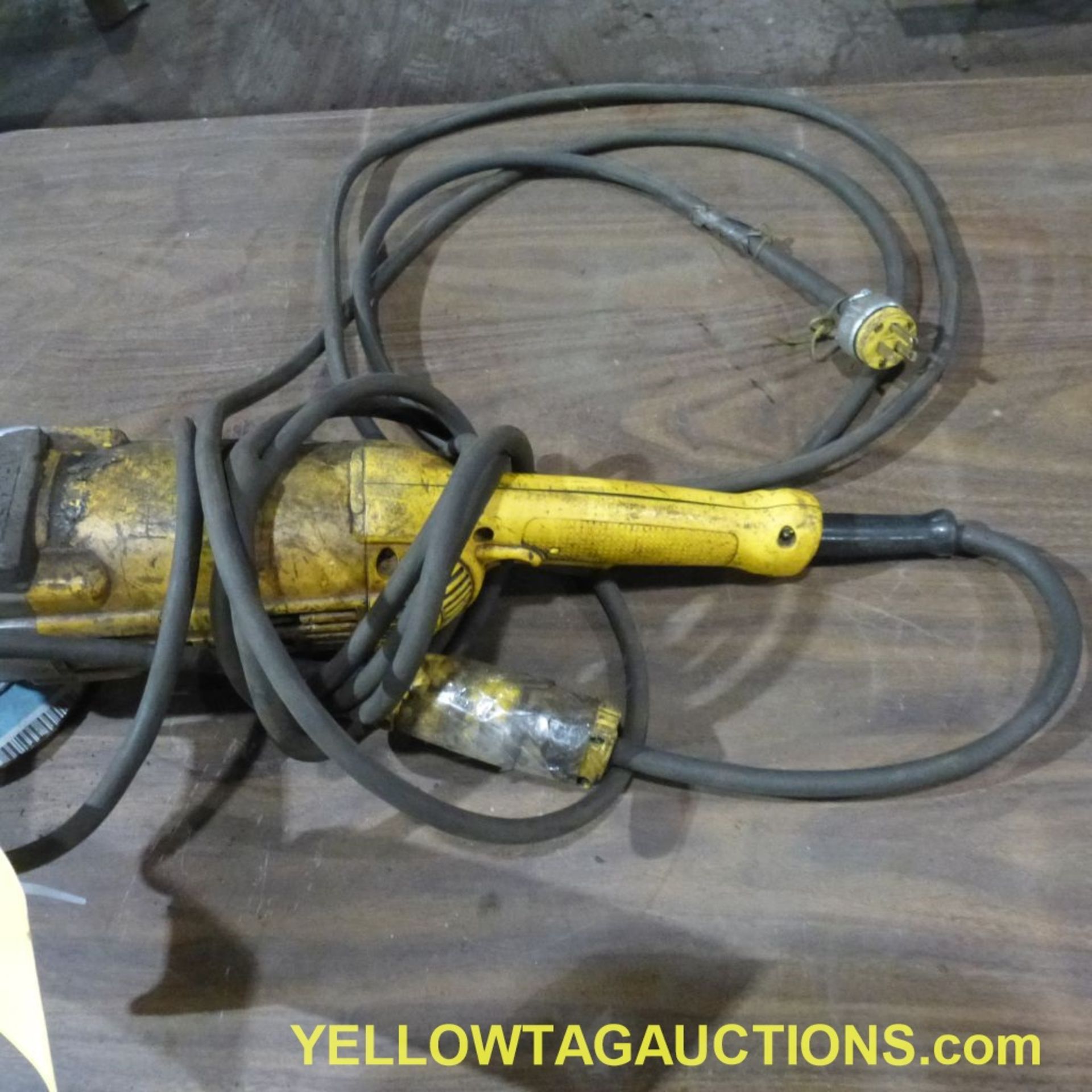 DeWalt Angle Grinder|DWE4510; 120V|Tag: 722 - Image 4 of 4