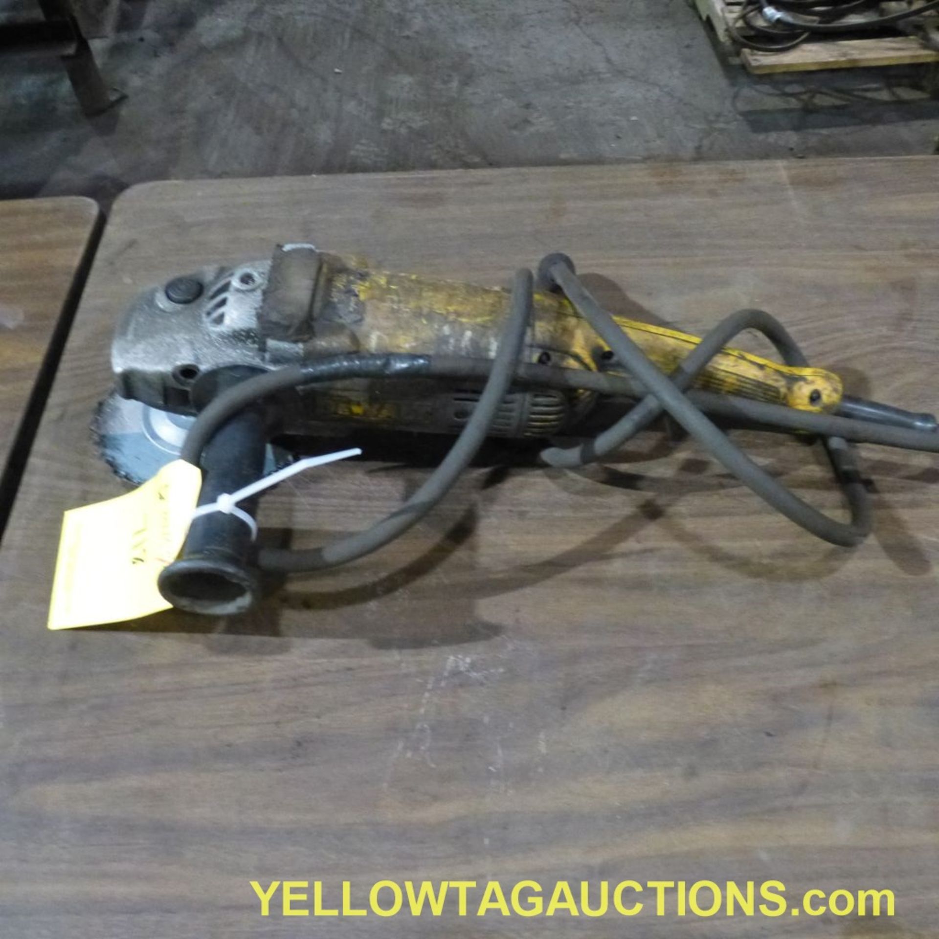 DeWalt Angle Grinder|DWE4510; 120V|Tag: 718