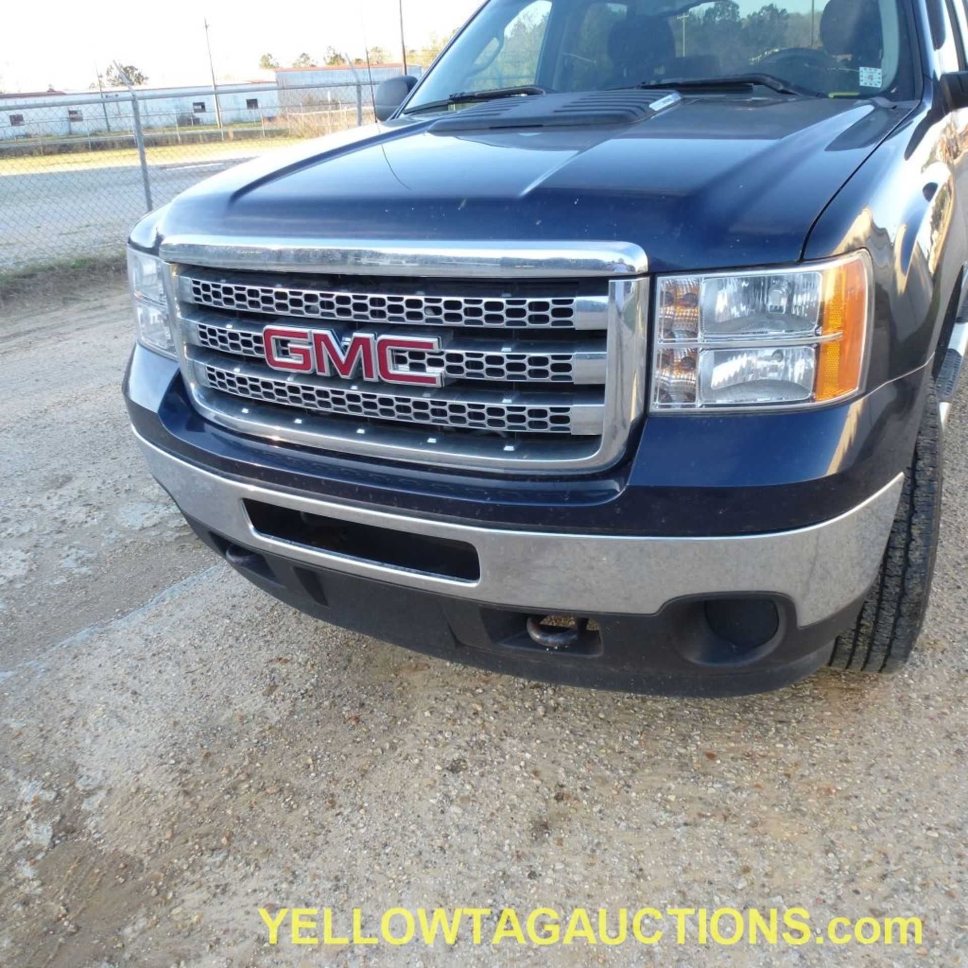 2012 GMC Sierra SLE 2500 HD Long Bed Truck|VIN #1GT110C84CF171001; Miles: 247,876; 6.6 Dura Max - Image 26 of 94