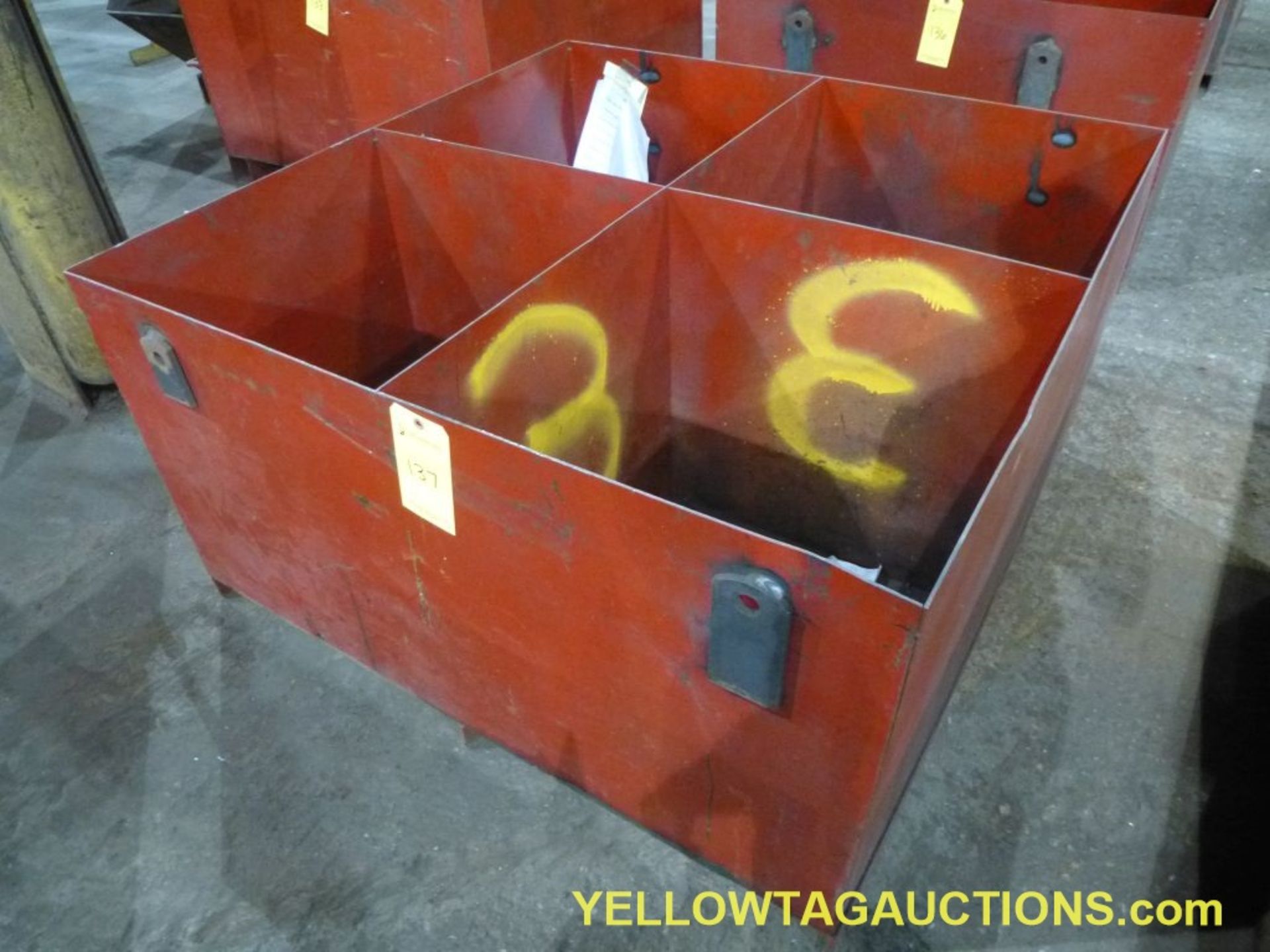 Lot of (1) 4-Section Parts Bin|Tag: 137