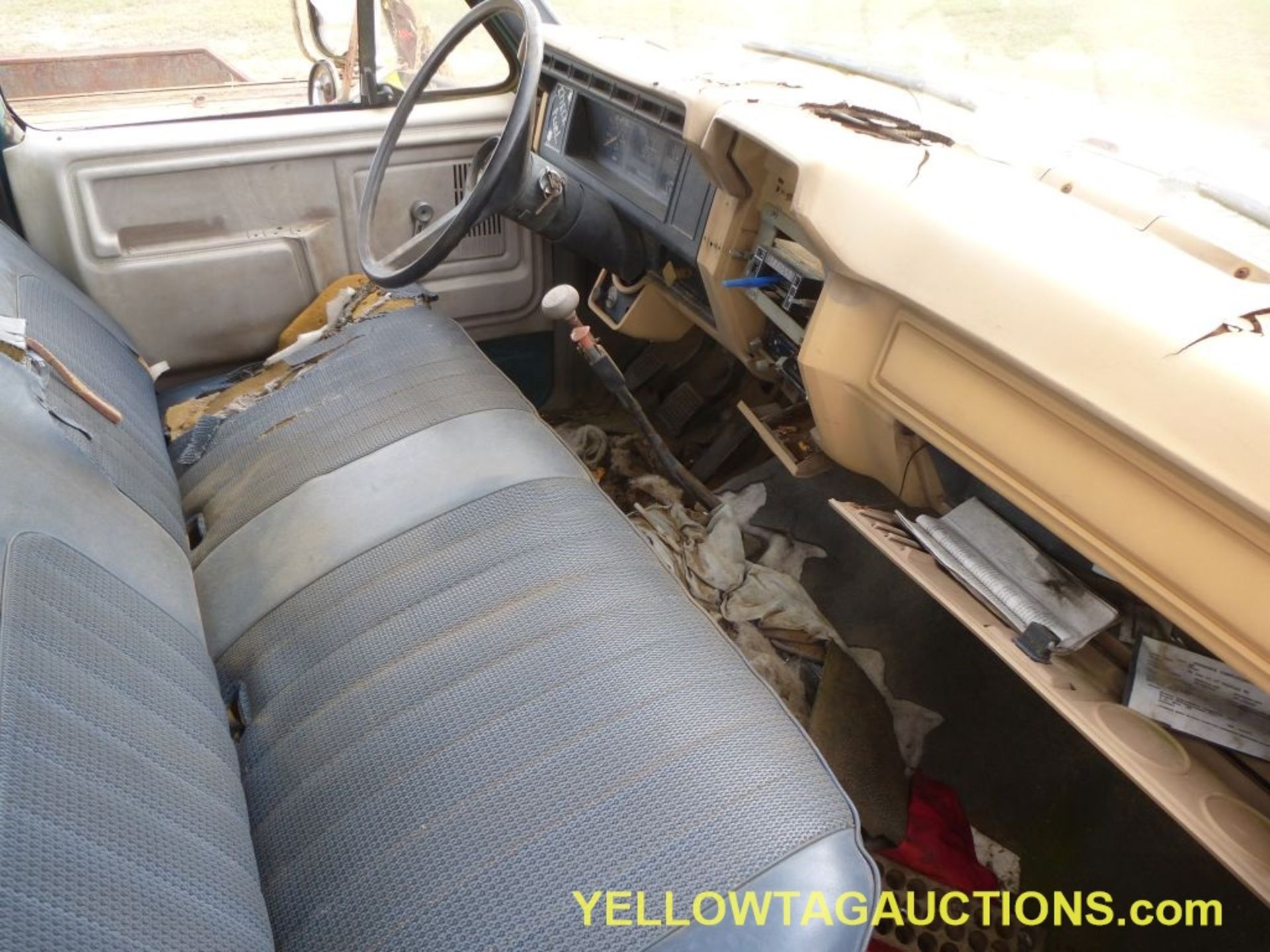 1986 Ford F60|VIN #1FDNF60H8GVA38405; Bed: 12' x 90"; *Doesn't Run; *Can't Open Door or Hood; Not - Image 9 of 20