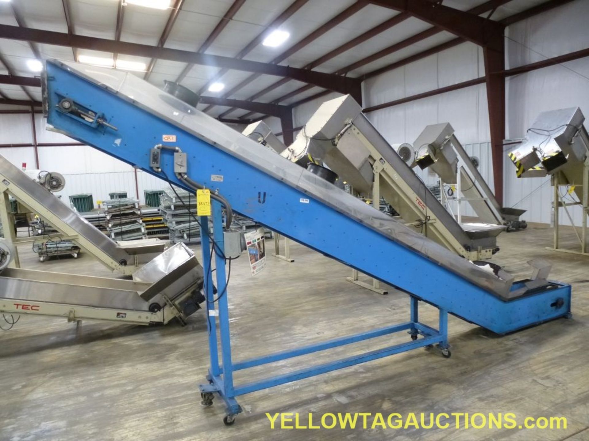 Incline Conveyor|115/208/230V; Length: 156"; Discharge Height: 80"; Width: 12"; Infeed Bin: 36"|