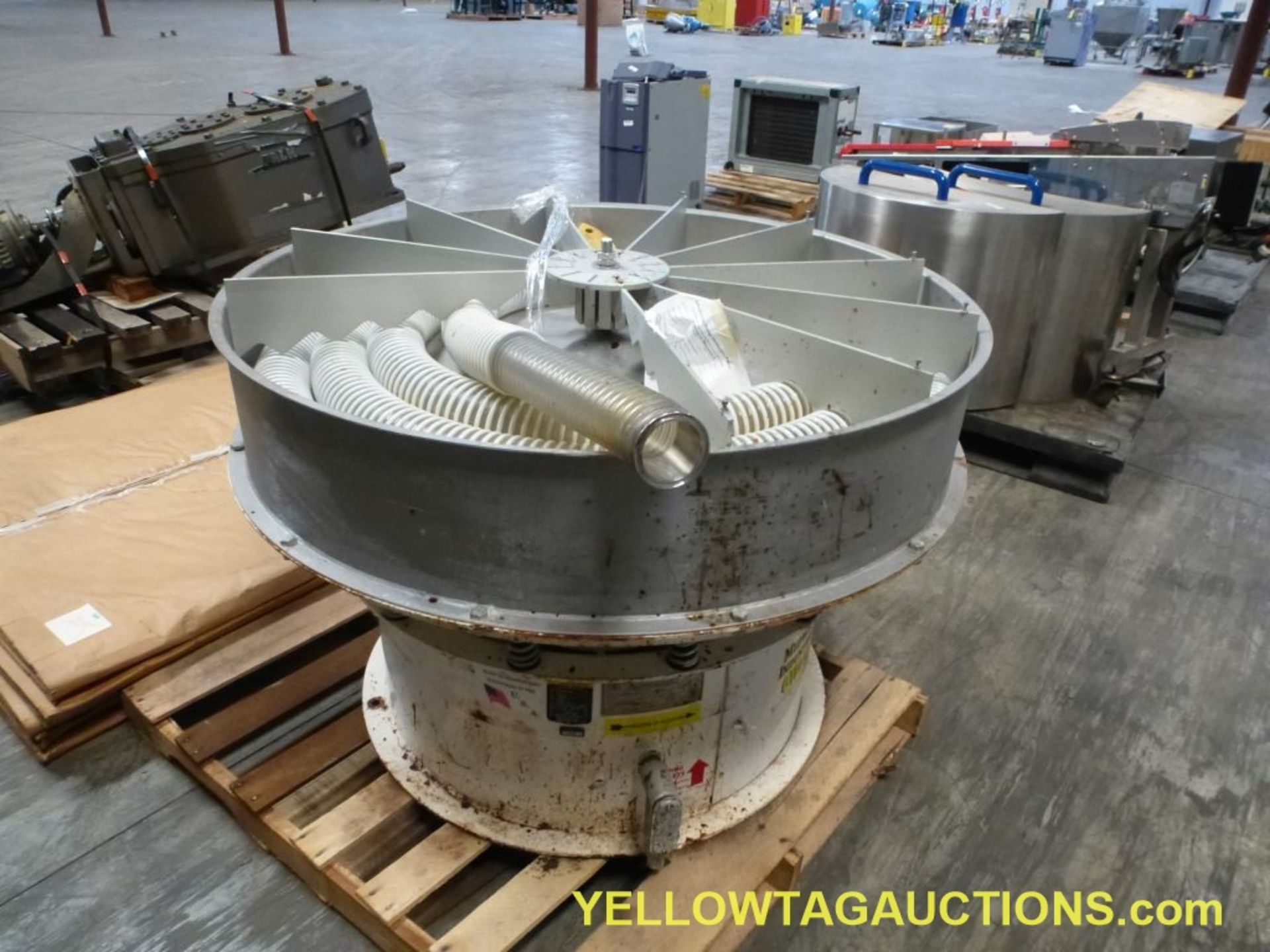 Midwestern Industries Vibrating Screen Separator|Model No. M-R 48S8; 200/460V; 9.7A|Lot Loading Fee: - Image 4 of 14