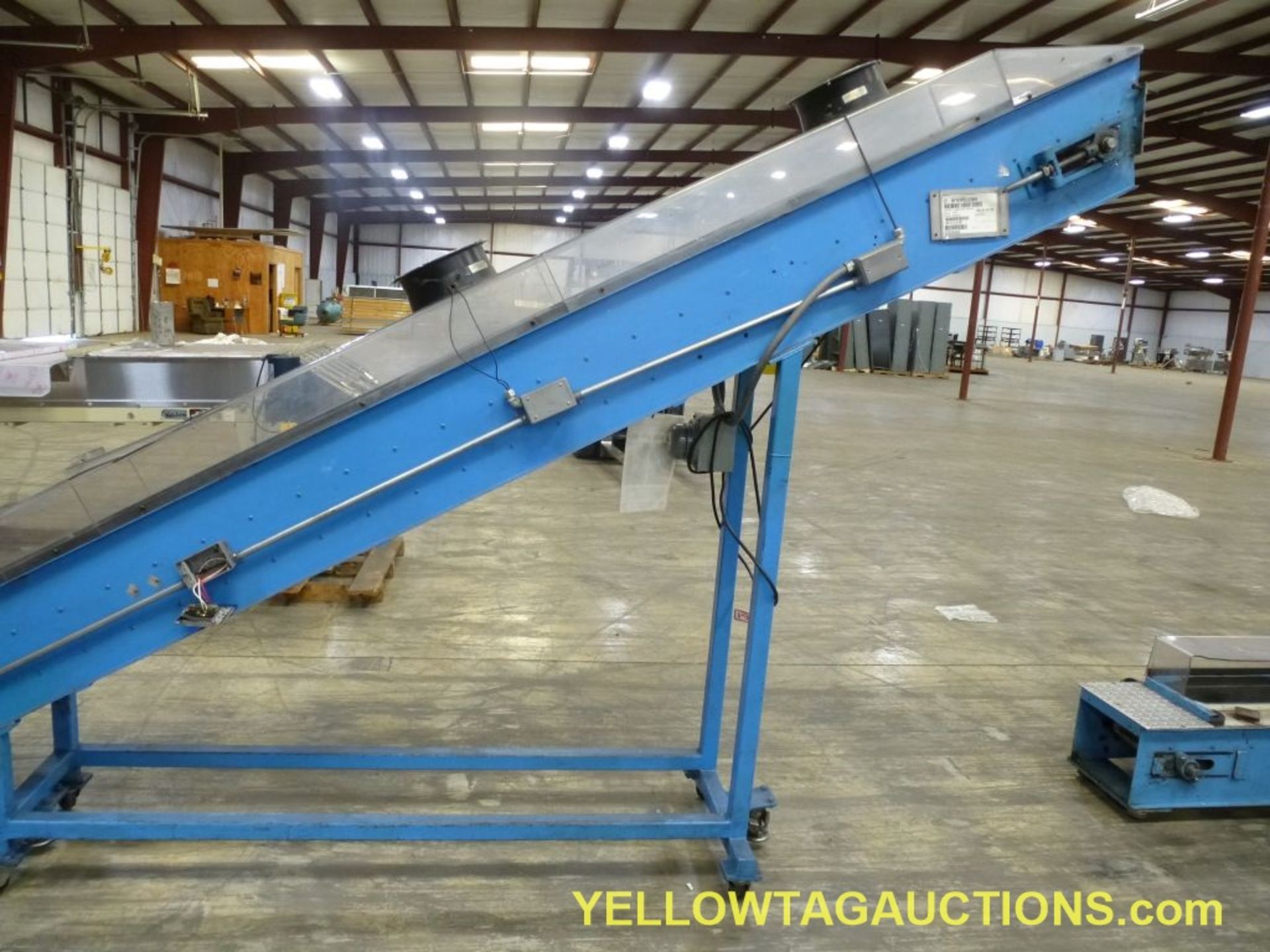 Incline Conveyor|115/208/230V; Length: 156"; Discharge Height: 80"; Width: 12"; Infeed Bin: 36"| - Image 4 of 6