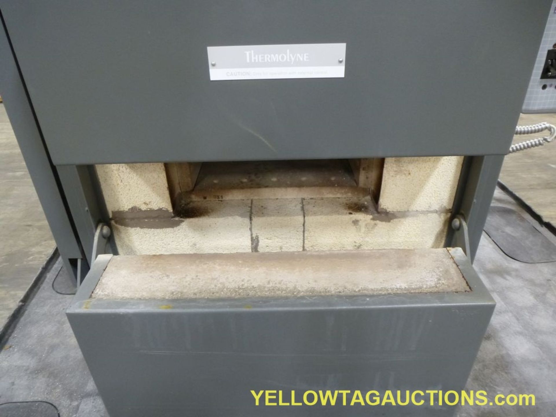 Thermolyne Oven|Model No. FA1730; 240V; 24A; 5,800 W; 1-Phase|Lot Loading Fee: $5.00 - Image 5 of 8