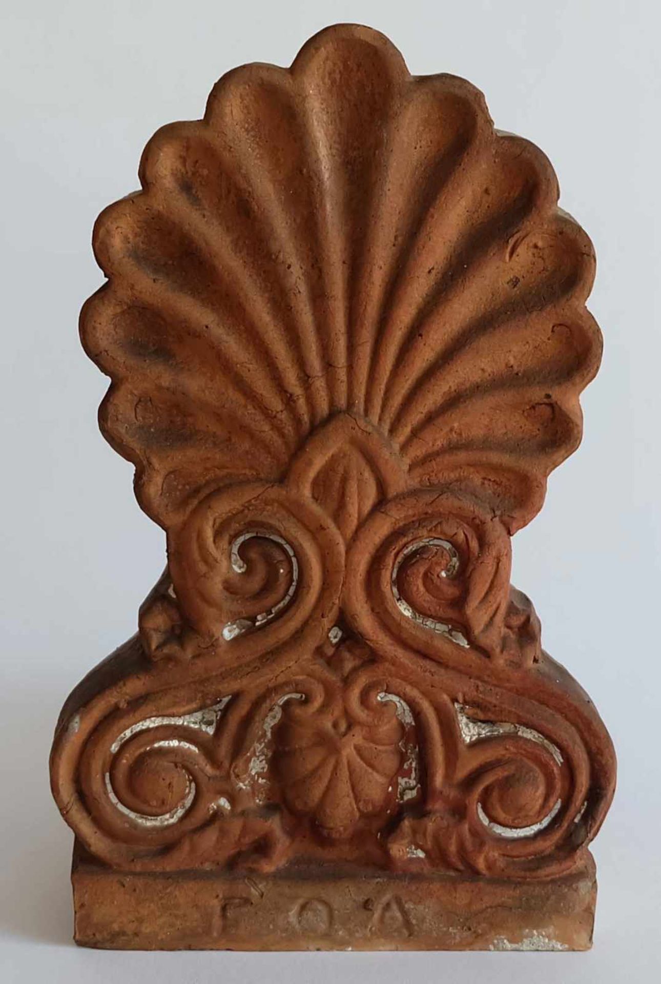 ANTEFIX/ AKROKERAMO, Hersteller FOA/ Griechenland, 19.Jh., Terracotta, Palmette, 28 x 19,5 cm, im