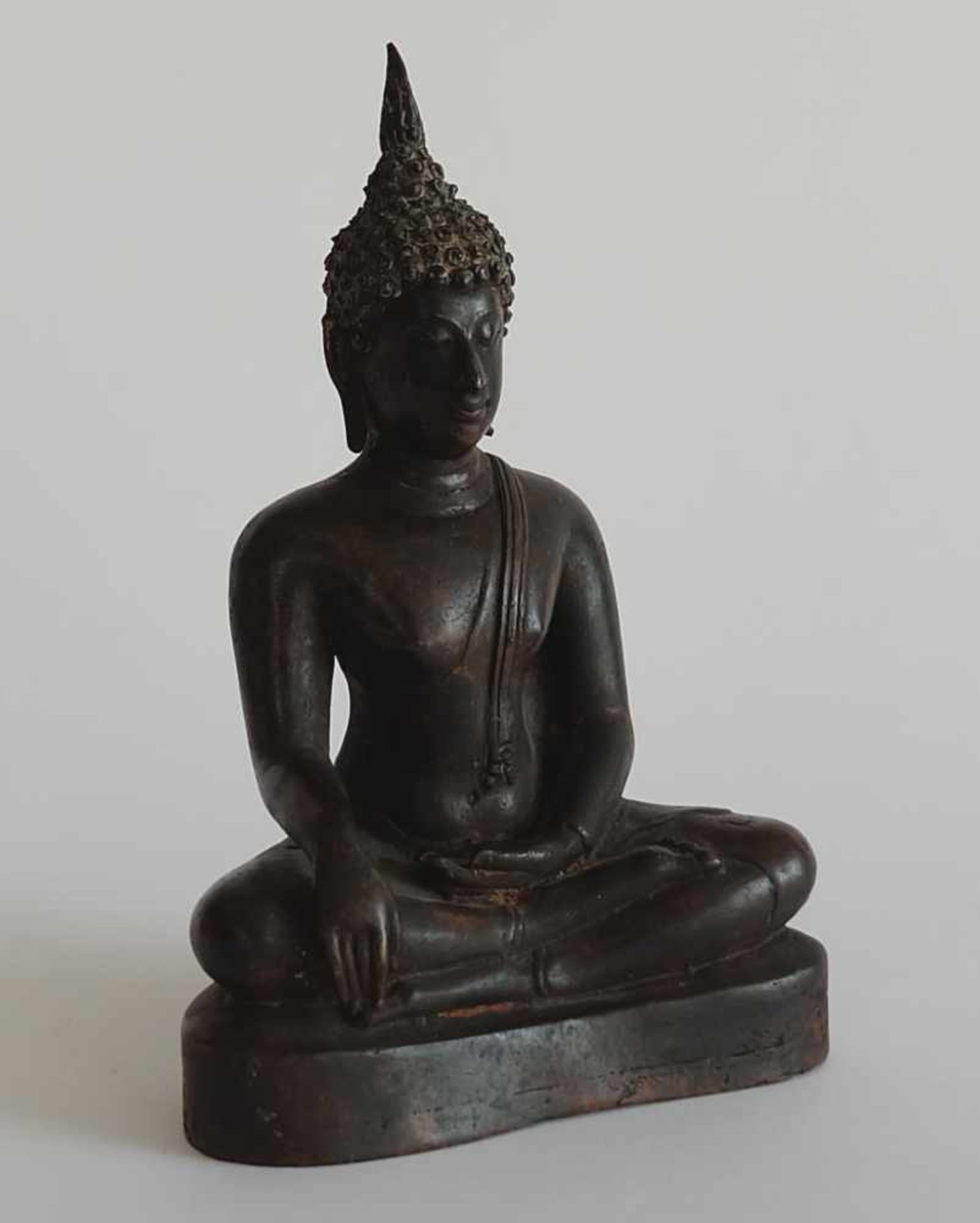 FIGUR, Thailand, Bronze, patiniert, Buddha Maravijaya, H 19,5 cm