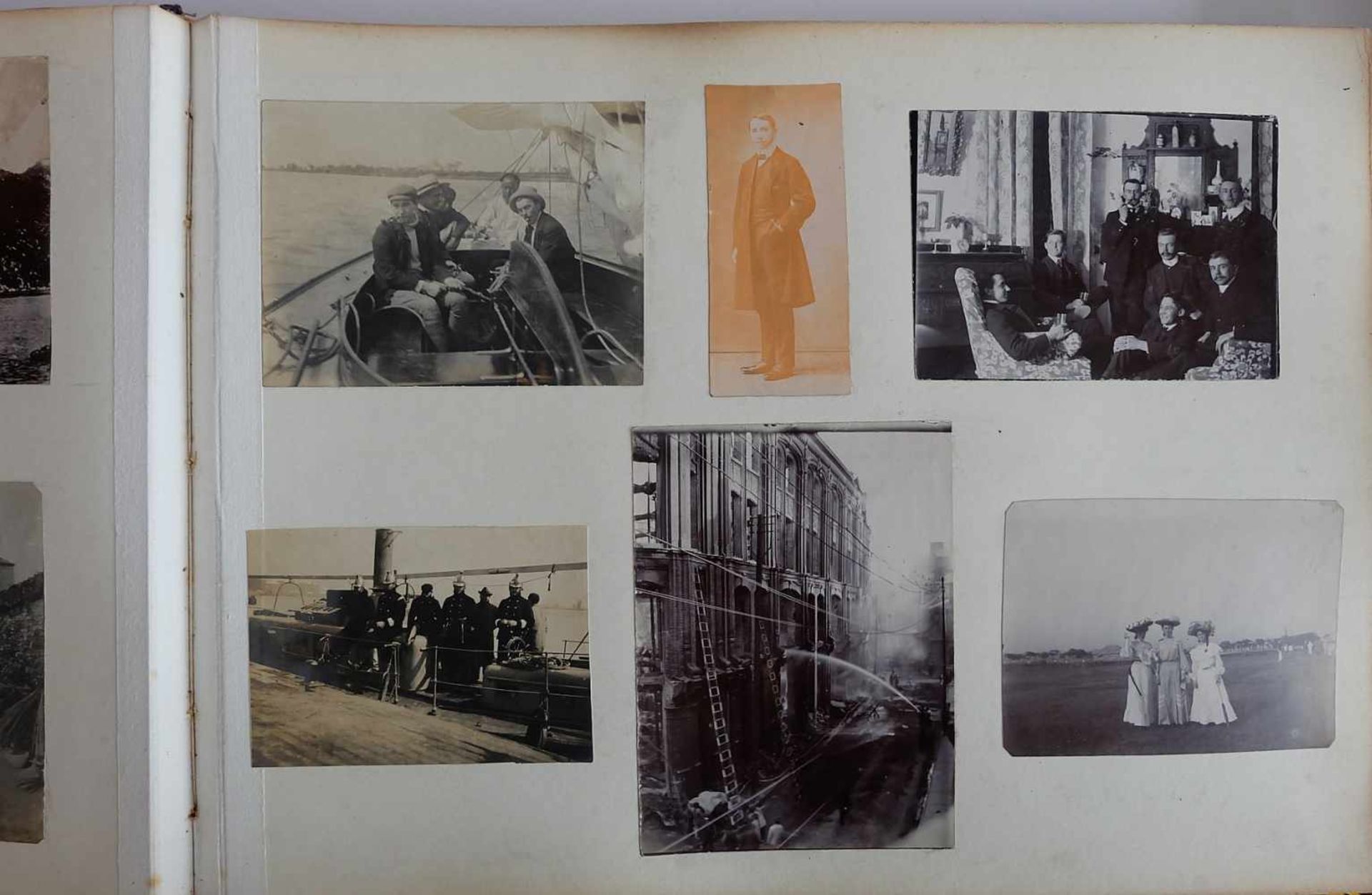 DEUTSCHES REICH, 2 Fotoalben, Shanghai, um 1900, Fotos des Militär- und Freizeitlebens eines - Image 3 of 7