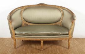 SOFA, Louis-Seize-Stil, Holz, geschnitzt, stuckiert und goldfarben gefasst, H 99, L 162, T 65,