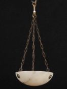 DECKENLAMPE, Alabasterschale, an Kette, Dm 29, min.läs., 20.Jh. 22.00 % buyer's premium on the