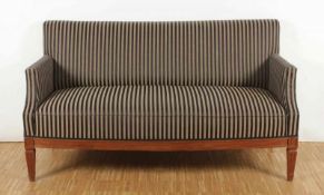 SOFA, Nussbaum, Polsterung erneuert, H 87, L 158, T 75, LOUIS-SEIZE-STIL, um 1900 22.00 % buyer's