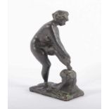 PASCH, Clemens, "Kleine Badende", Bronze, schwarz patiniert, H 15,5, auf der Standfläche signiert,