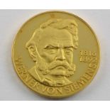 GEDENKMEDAILLE, Werner von Siemens 1816-1892, 900/ooo Gelbgold, Dm 2,5, 14g, grünes Etui 22.00 %