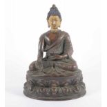 BUDDHA SHAKYAMUNI, stark kupferhaltige Bronze, Kultfarbe, H 18, Sockel geschlossen, TIBET 22.00 %