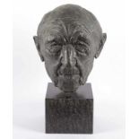 MAUER, Hans (deutscher Bildhauer, 1919 Würzburg - 1995 Kaarst, Schüler von Ernemann Sander), Bronze,