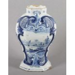 VASE, Fayence, Blaudekor, H 20, besch., DE PORCELEYNE SCHOTEL, DELFT, 1723-1782 22.00 % buyer's