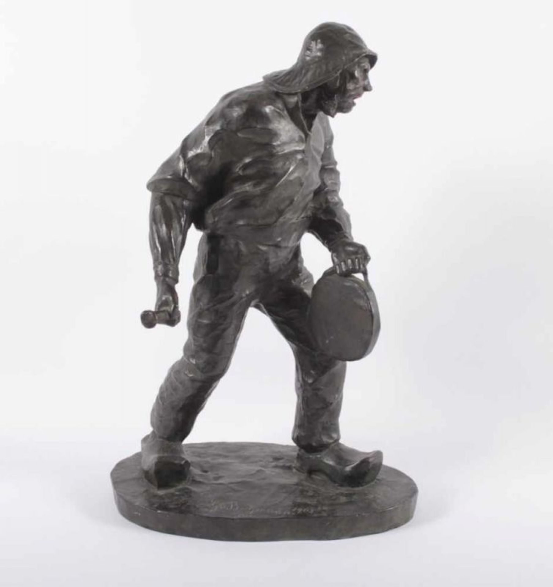 BOCHMANN, Gregor von, Bronze, "Der Sturmwarner mit einem Gong in der Hand", H 48, auf der Plinthe - Bild 2 aus 5