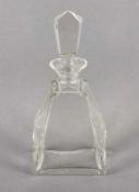 KARAFFE, farbloses, leicht grünstichiges Glas, H 27,5, min.best., 20.Jh. 22.00 % buyer's premium