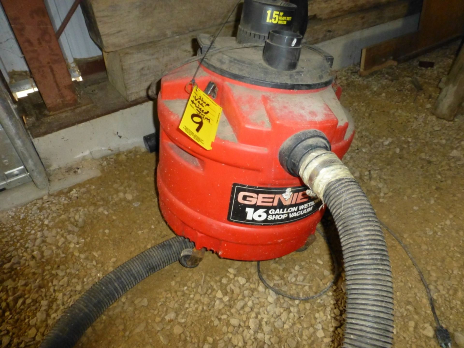 Genie 16gal Jet Vac, and weed-eater, w/ unworking recoil. - Image 2 of 2