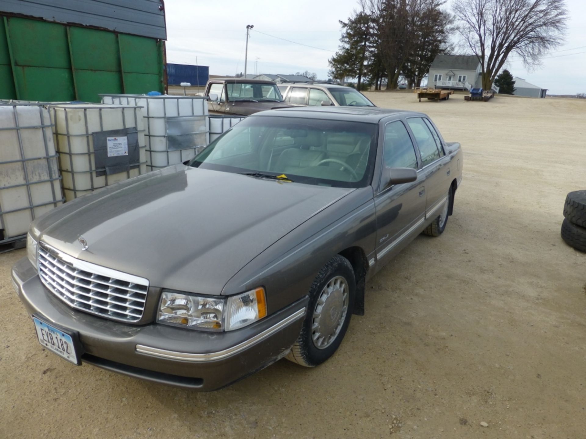 1998 Sedan Cadillac Deville - Image 5 of 22