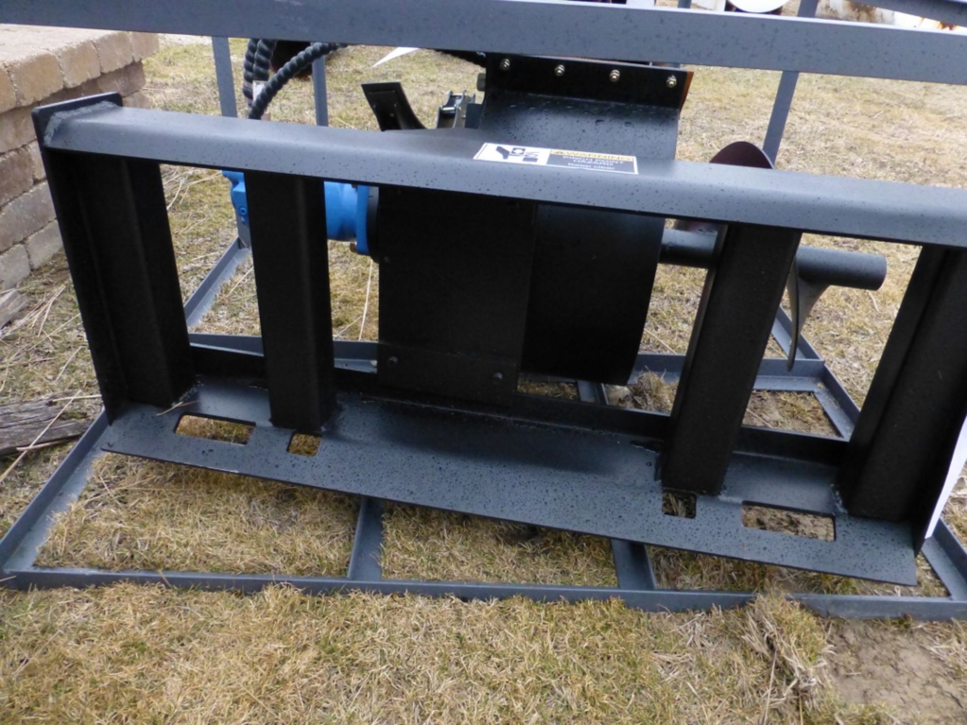 Skidsteer hydraulic trencher - Image 6 of 7