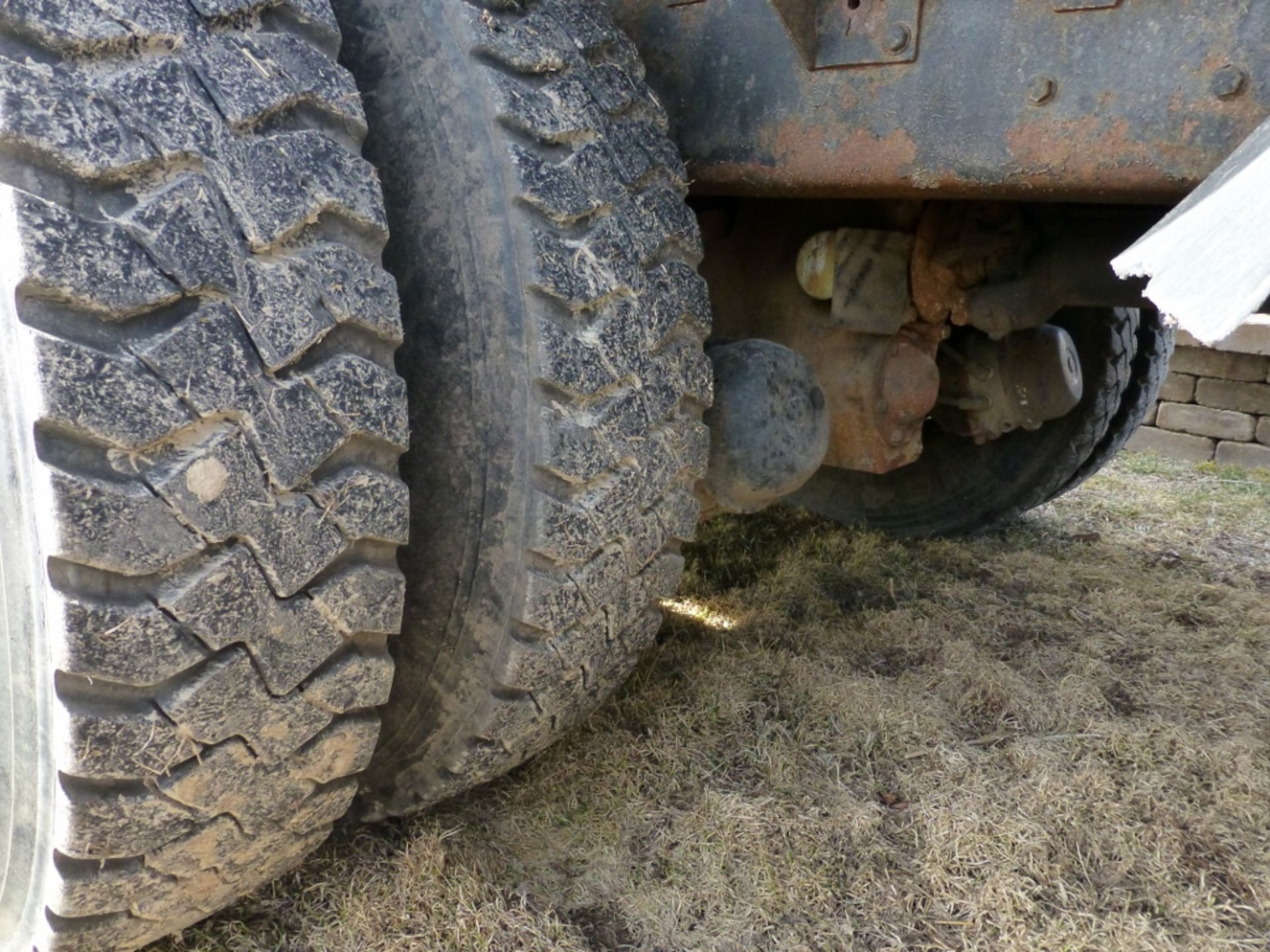 1992 Ford L9000 dump truck - Image 12 of 28