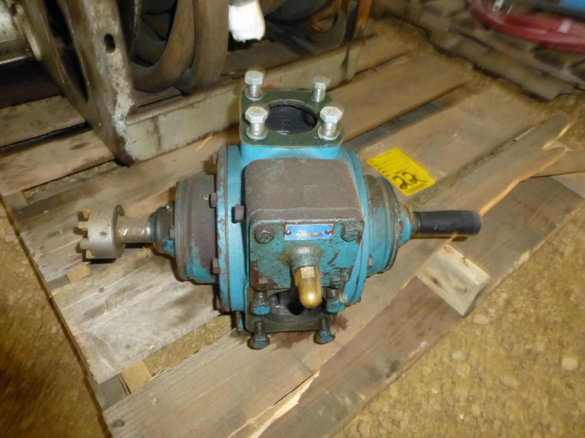 Hydraulic hose, reel, and pump. - Image 2 of 3