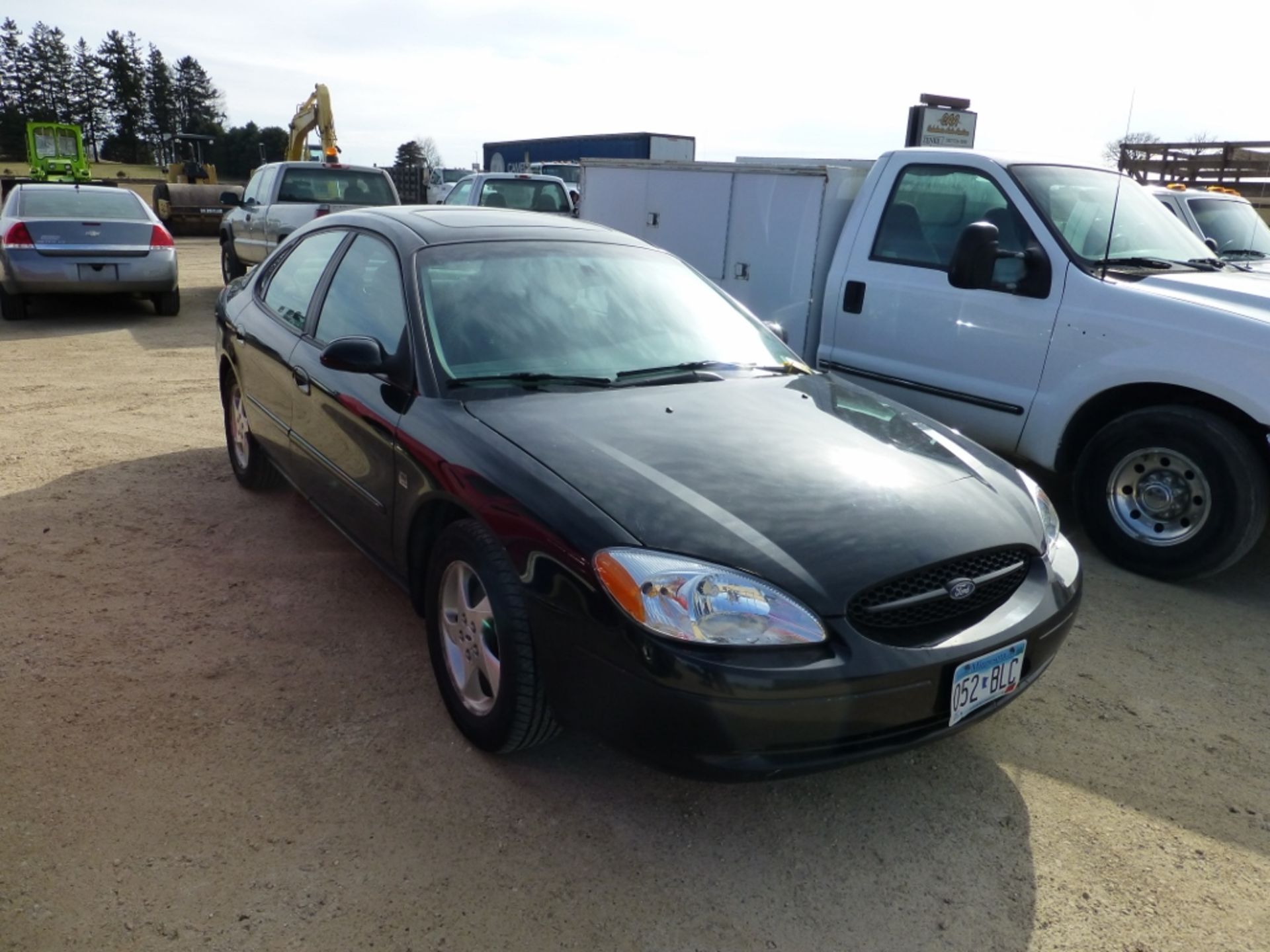 2003 Ford Taurus SES - Image 2 of 24