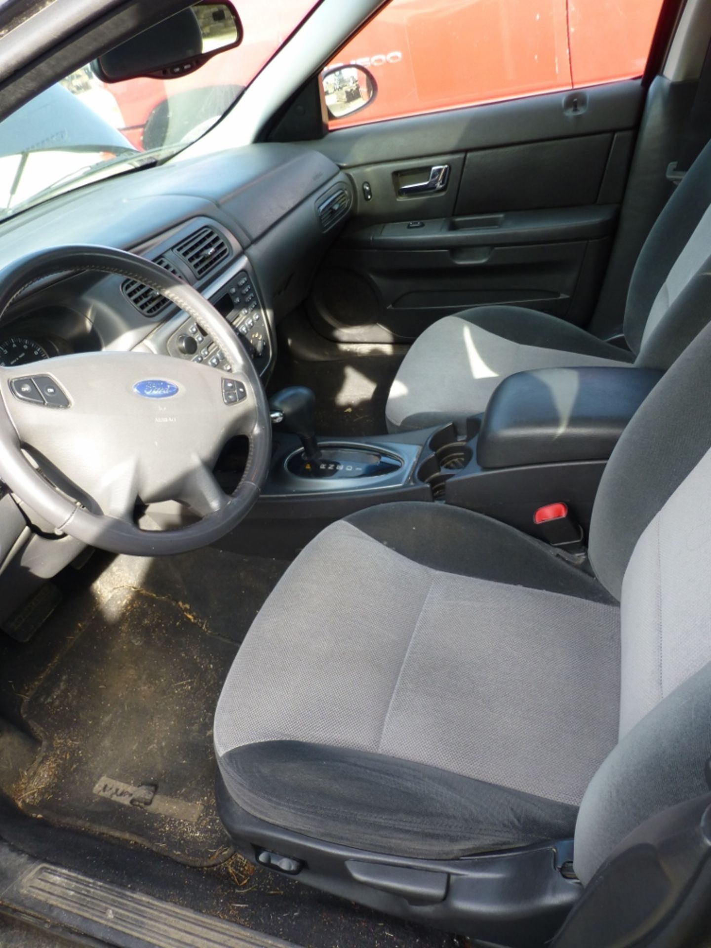 2003 Ford Taurus SES - Image 7 of 24