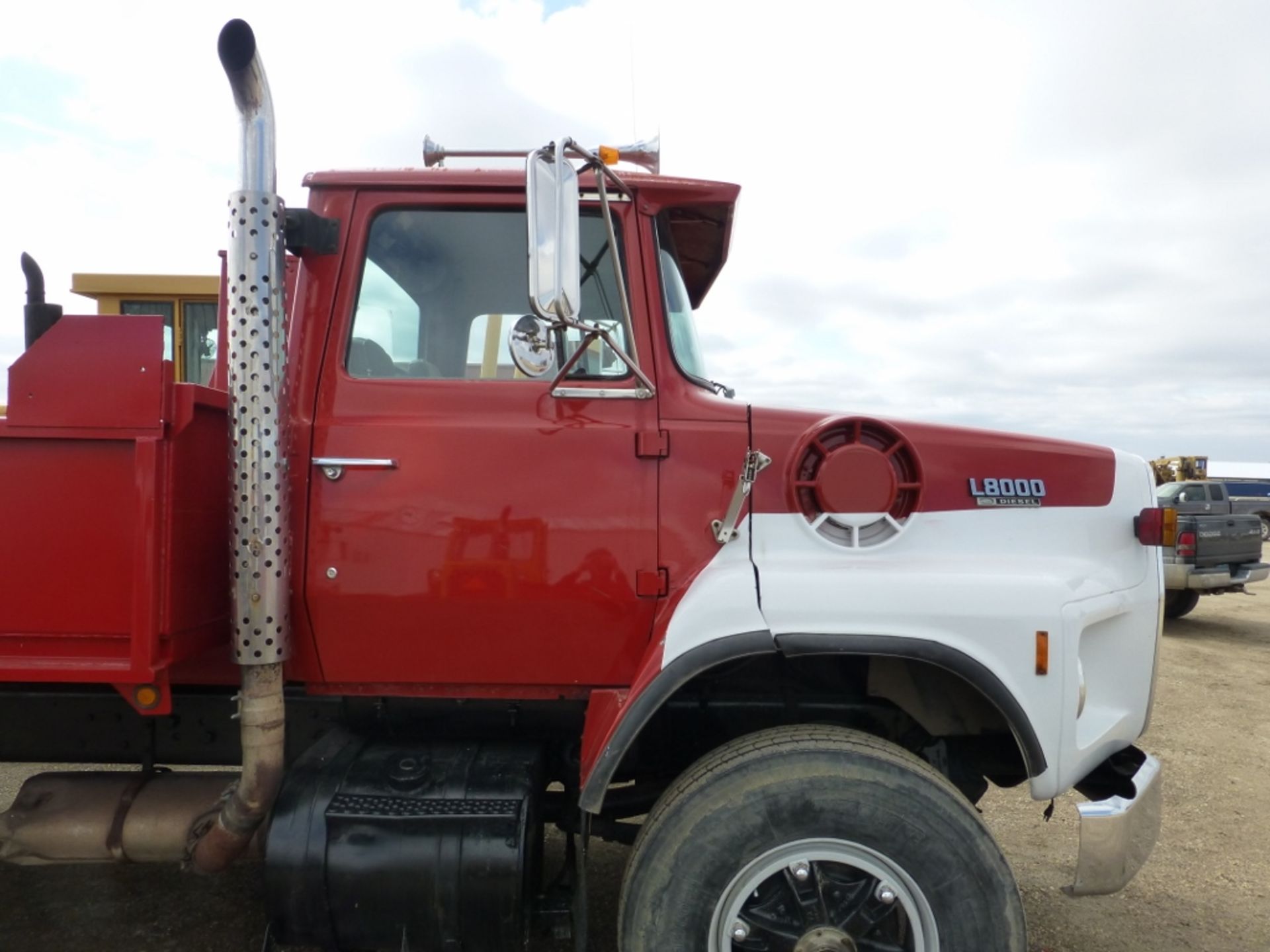 1984 Ford L8000 - Image 9 of 29