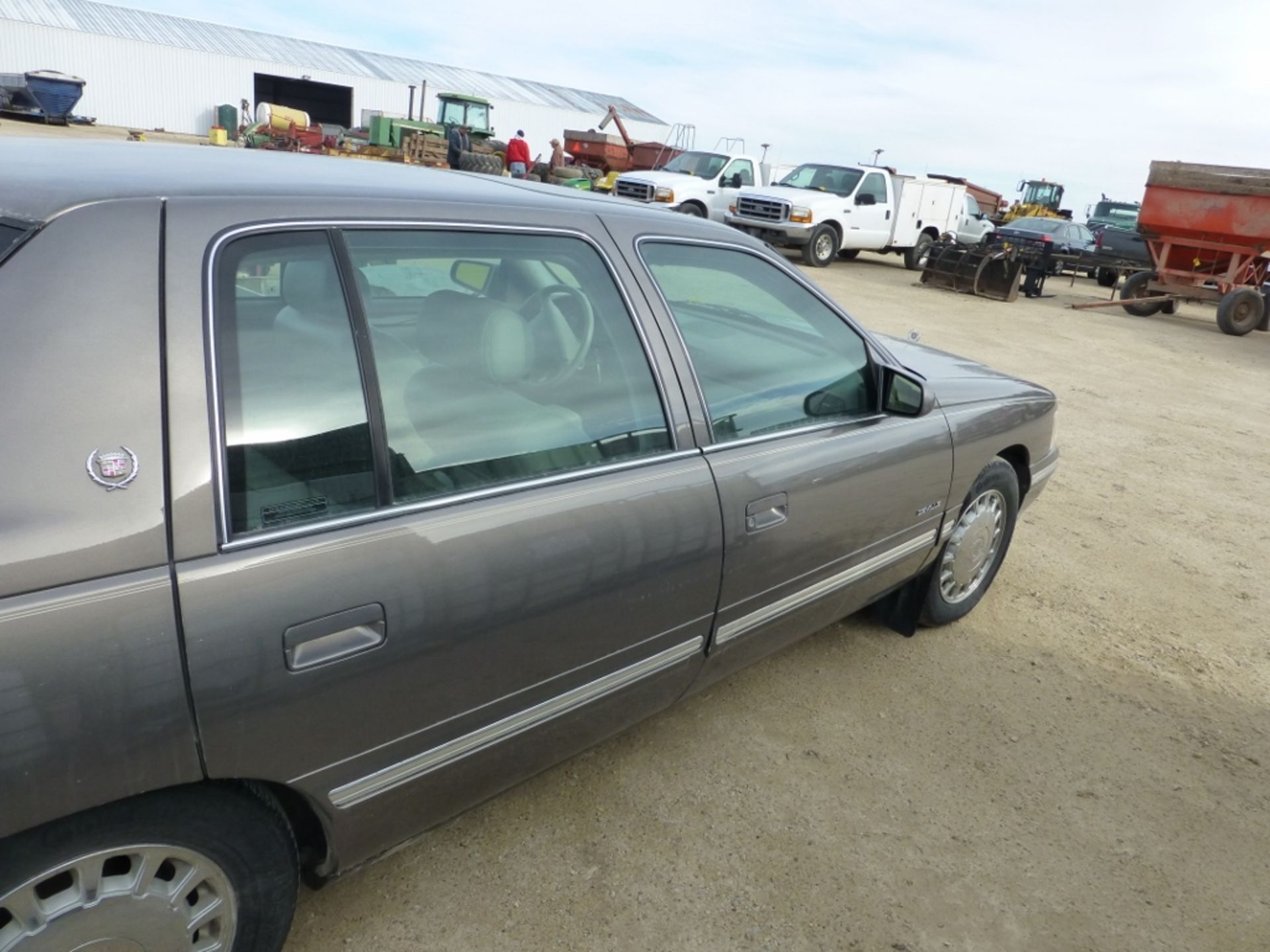 1998 Sedan Cadillac Deville - Image 8 of 22