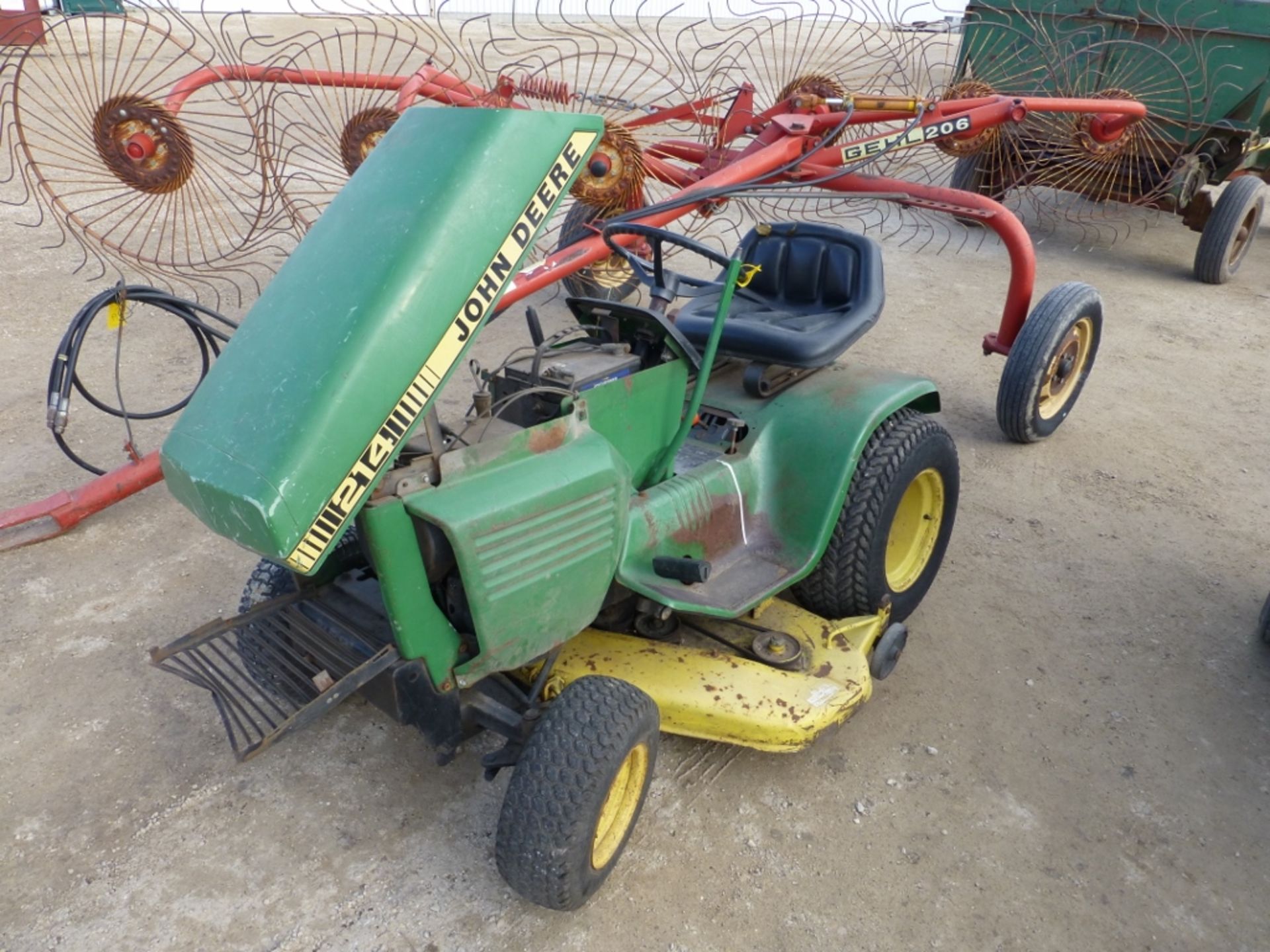 John Deere 214 lawnmower, Kohler 14 hp, 42" cut
