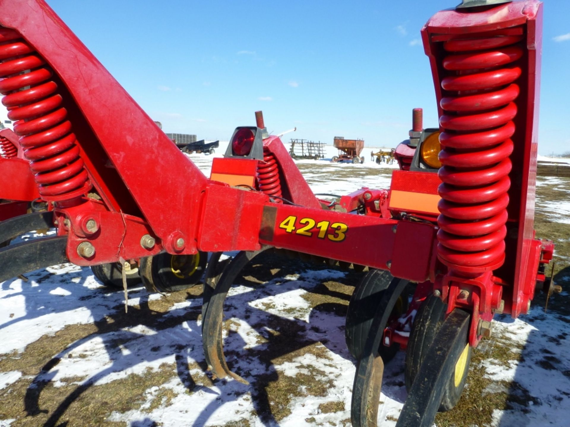 Sunflower 4213, 13 shank coulter-chisel plow - Image 10 of 11