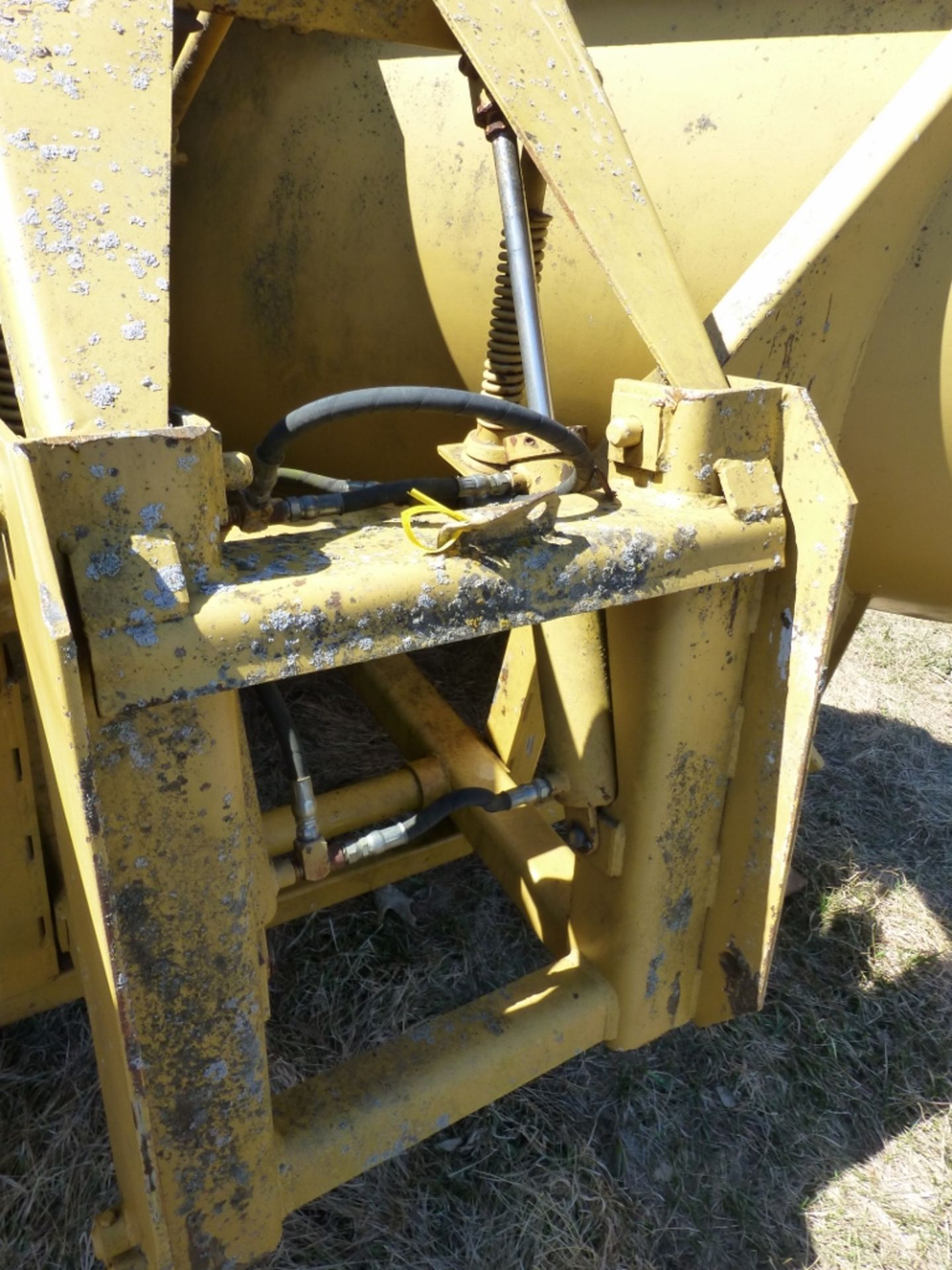 Grader front-mount Vplow off of 12F - Image 3 of 5