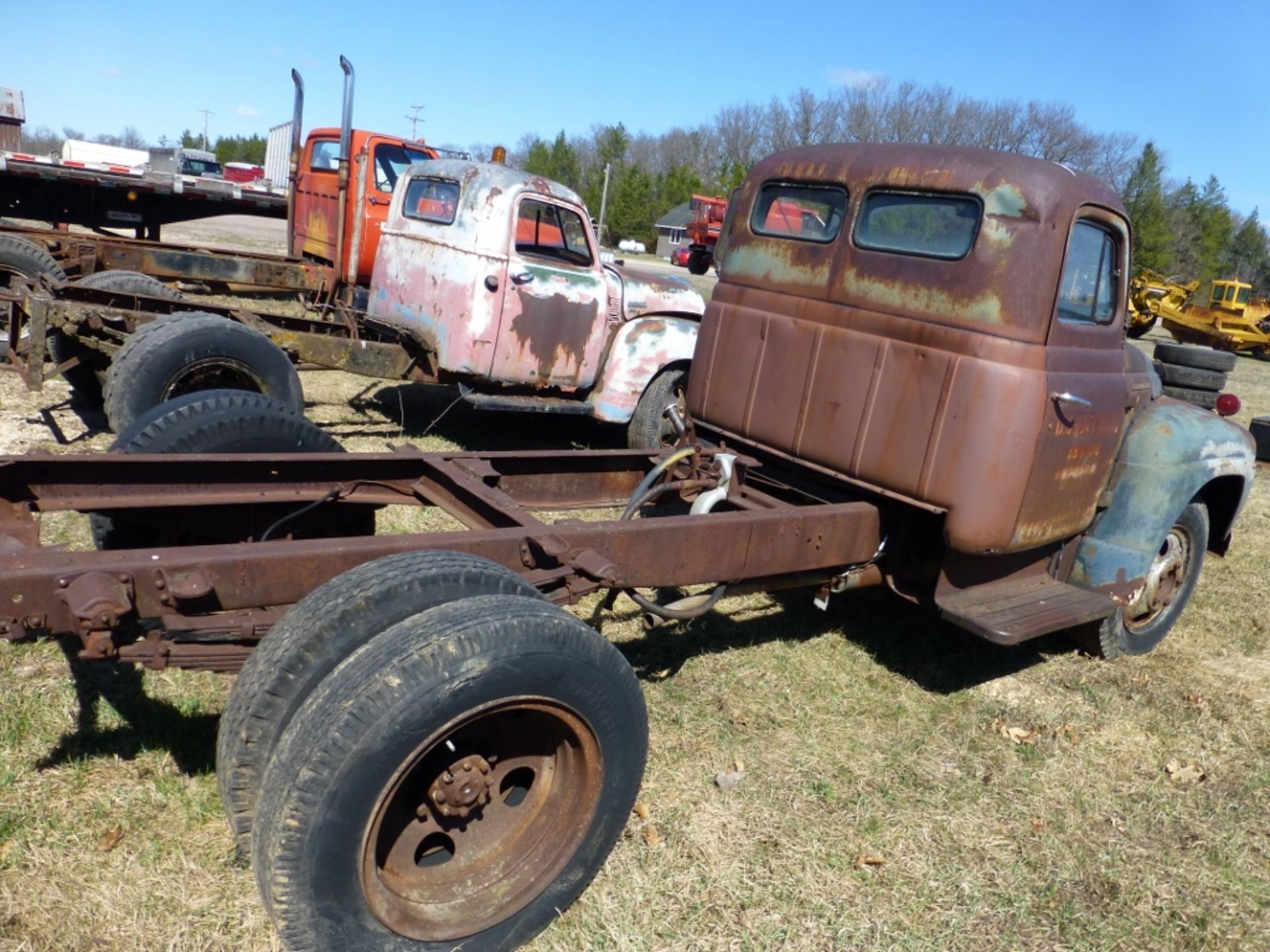 1950 IH L150 Cab and Chassi - Image 8 of 10