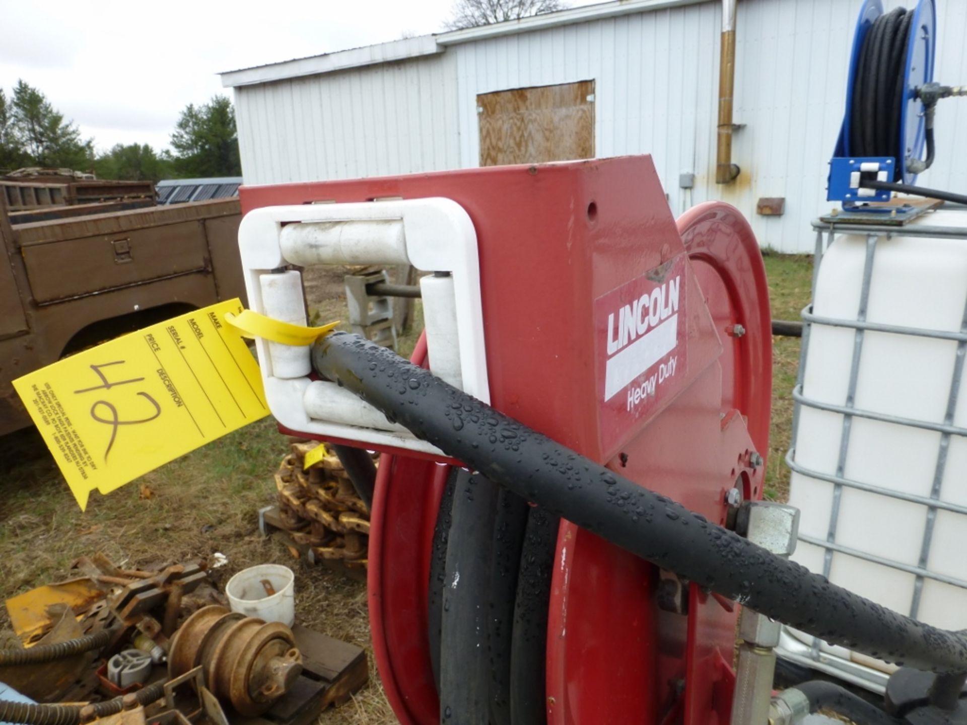 Metal oil tank with pump, hose, and reel - Image 3 of 6