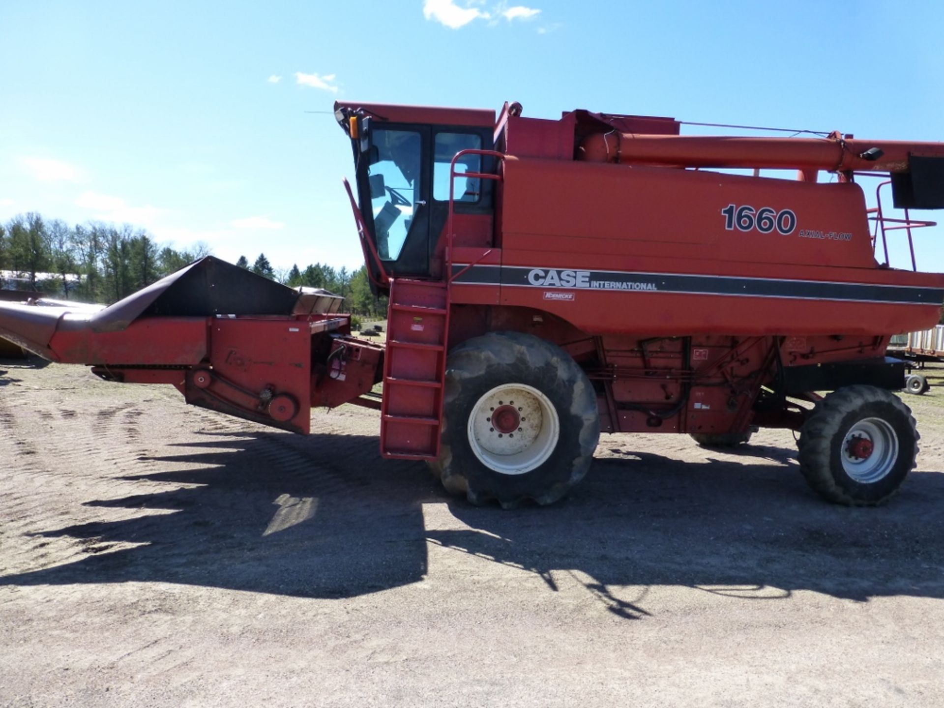 Case IH 1660 Axial-flow 4-wheel assist. Se: 027182. 4,243 hrs, unverified. - Image 12 of 29