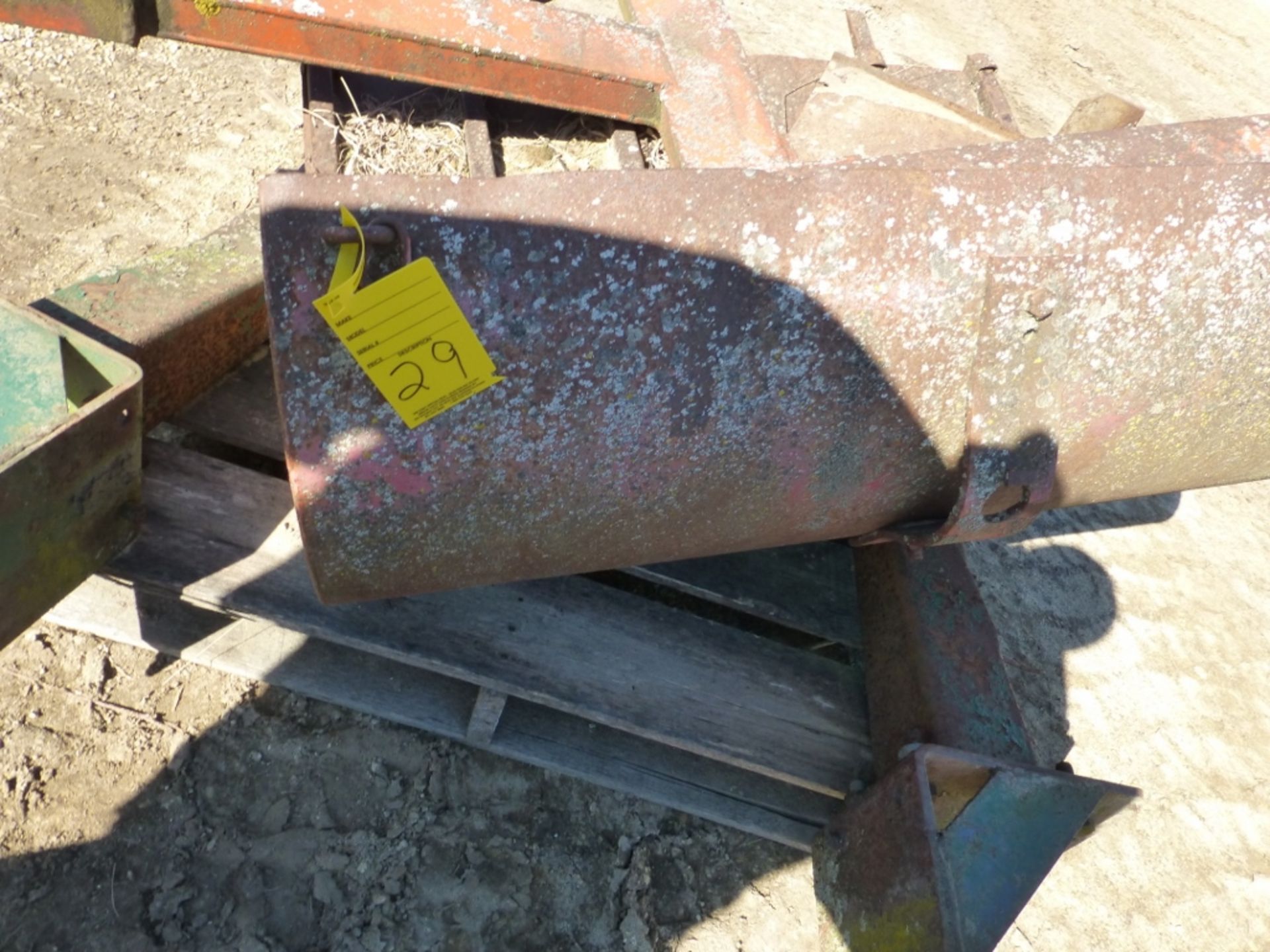 Loader brackets w/ bucket