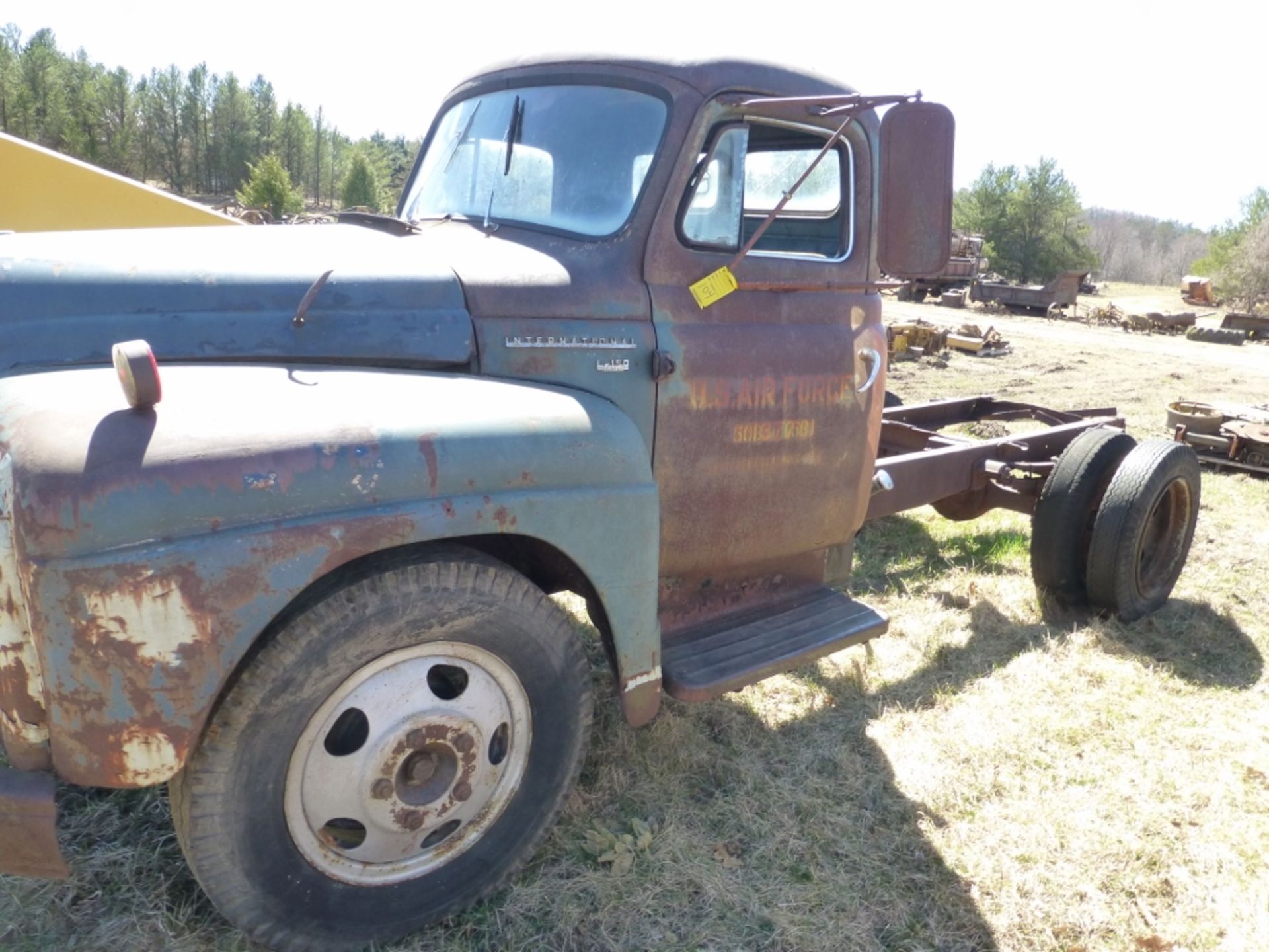 1950 IH L150 Cab and Chassi - Image 4 of 10