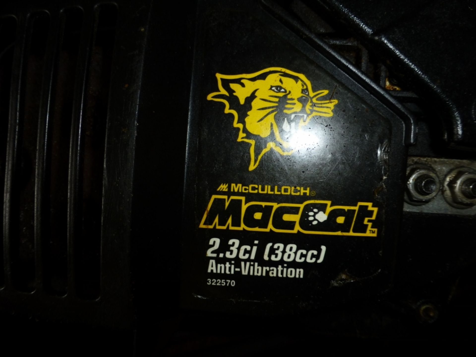 McCulloch MacCAT 38cc anti-vibe chainsaw w/ case - Image 2 of 3